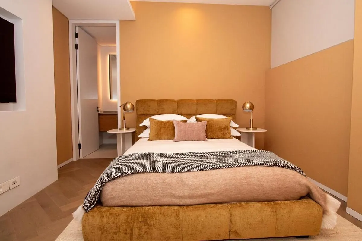 Living The Dream De Wet Road Daire Cape Town