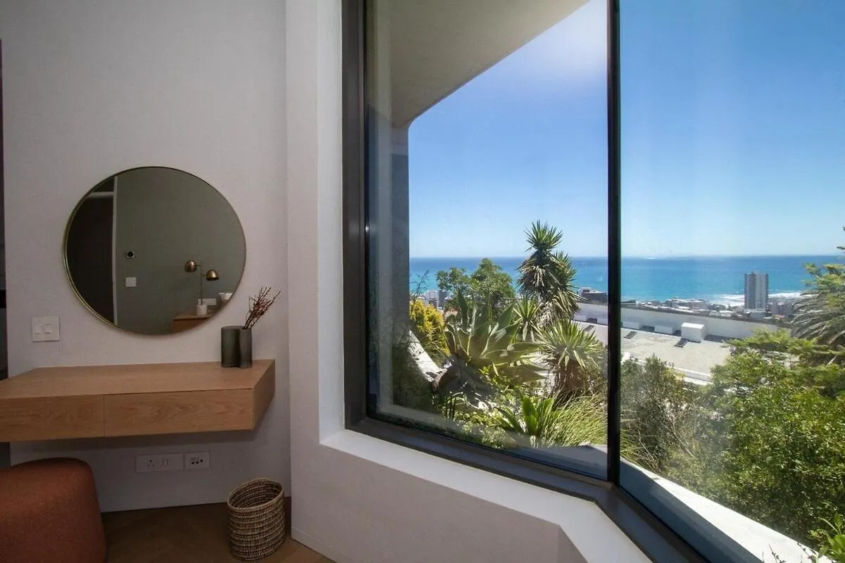 Living The Dream De Wet Road Daire Cape Town